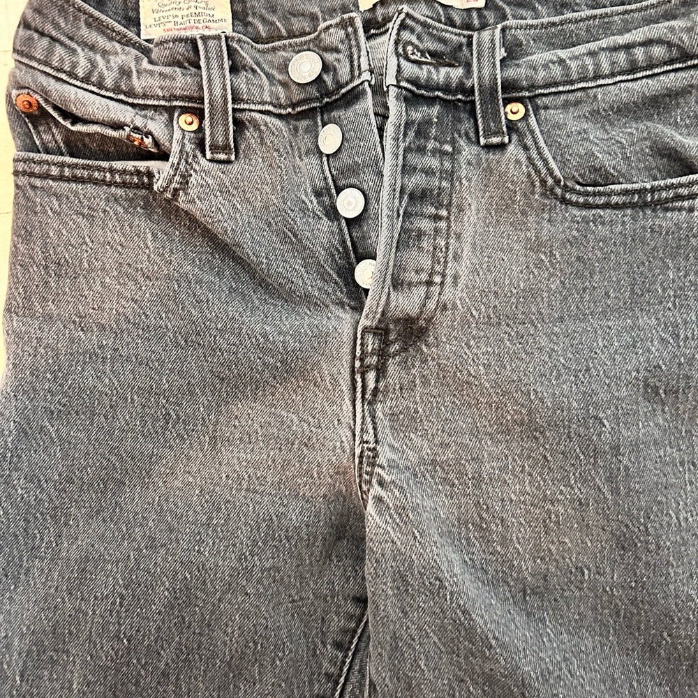 Levi’s wedgie